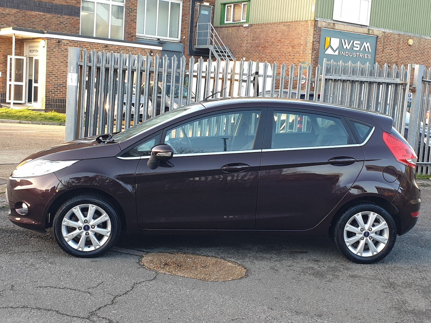 Used Ford Fiesta 2010 for sale - 76883928: Photo 4