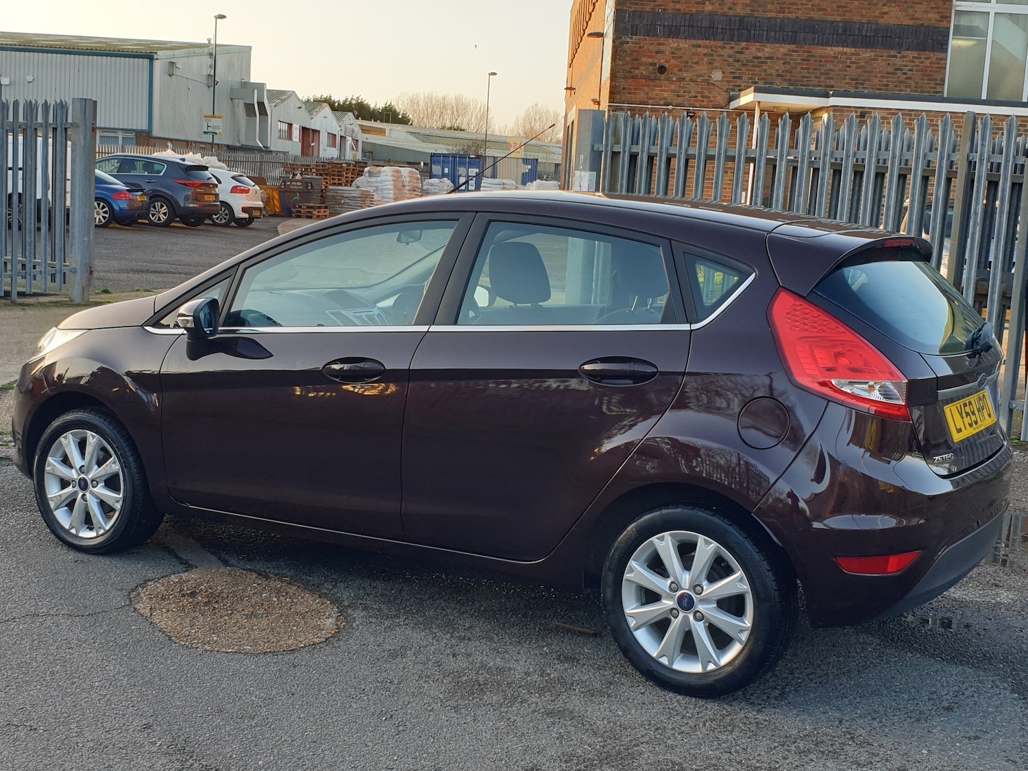 Used Ford Fiesta 2010 for sale - 76883928: Photo 5