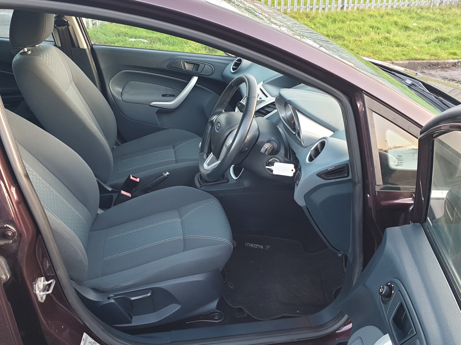 Used Ford Fiesta 2010 for sale - 76883928: Photo 9