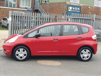 Used Honda Jazz 2010 for sale - 77650438: Photo