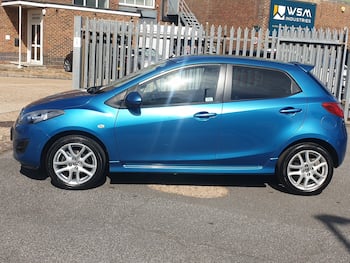 Used Mazda Mazda2 2012 for sale - 79656131: Photo