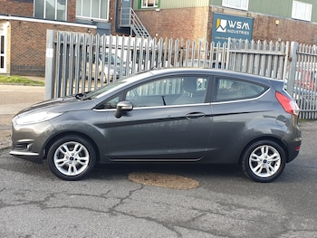 Used Ford Fiesta 2015 for sale - 77171435: Photo