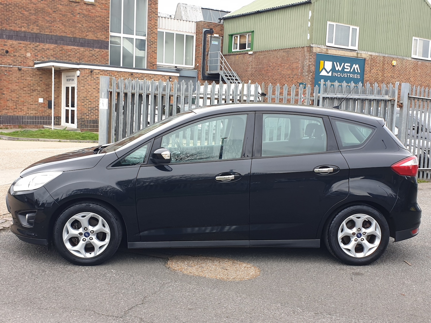Used Ford C-Max 2013 for sale - 76957654: Photo 4