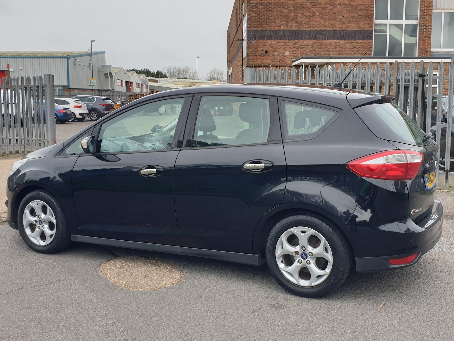 Used Ford C-Max 2013 for sale - 76957654: Photo 6