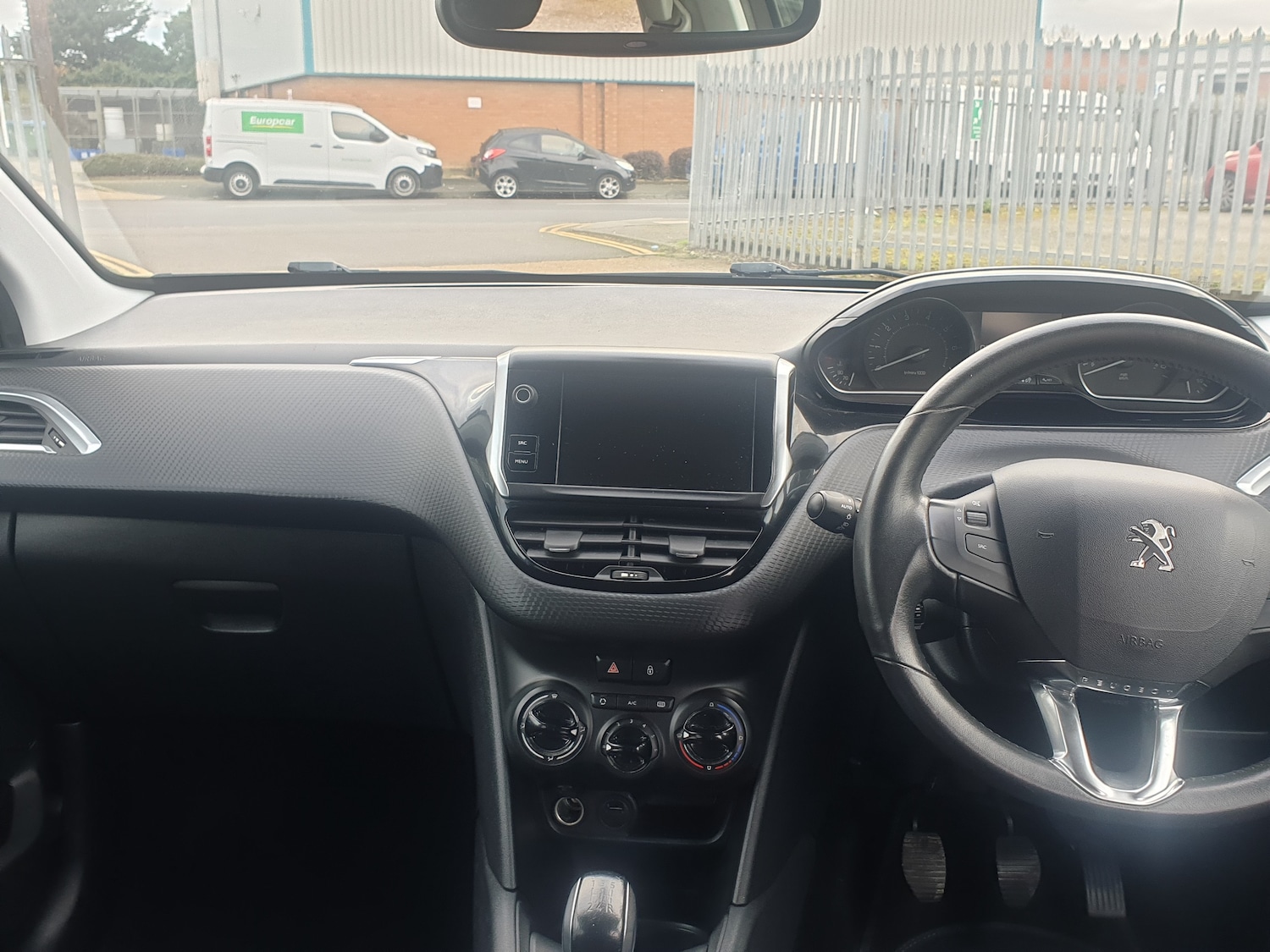 Used Peugeot 208 2019 for sale - 77820021: Photo 12