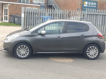 Used Peugeot 208 2019 for sale - 77820021: Photo