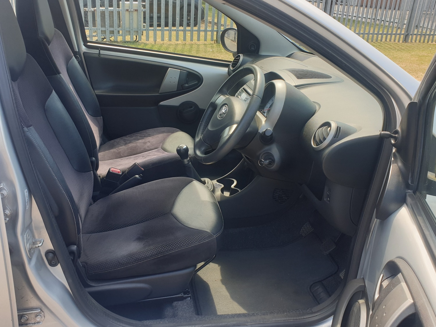 Used Toyota AYGO 2013 for sale - 76324515: Photo 9