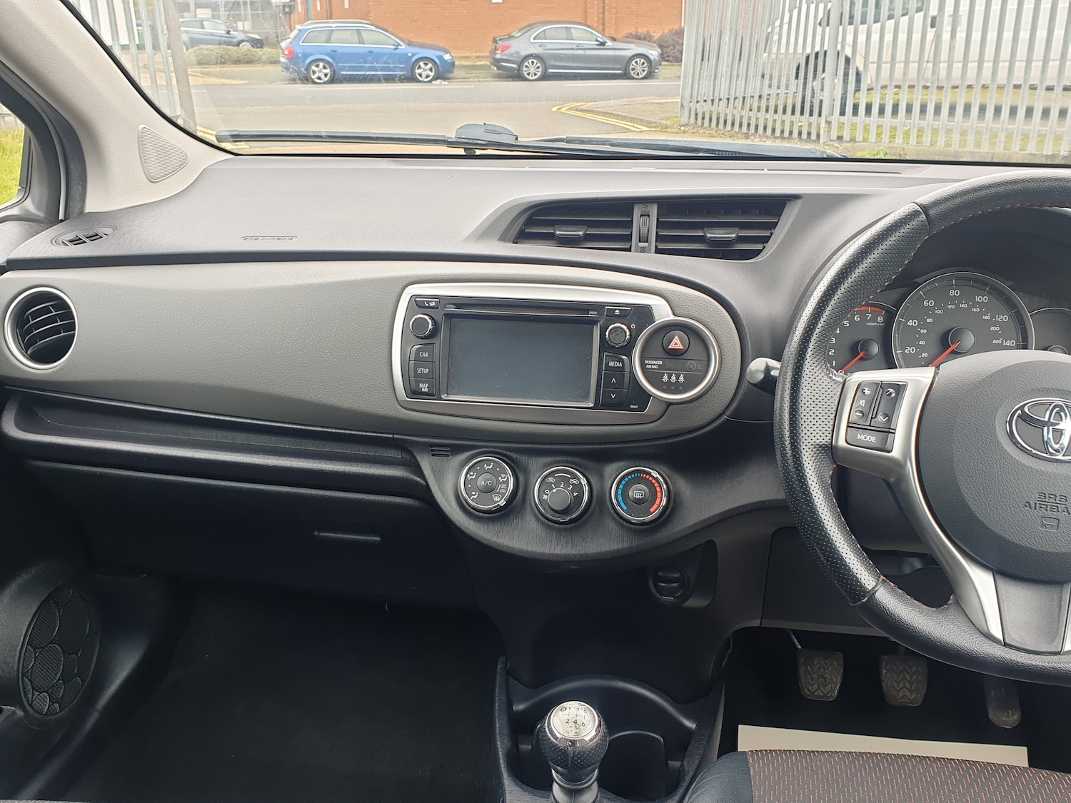 Used Toyota Yaris 2013 for sale - 77570944: Photo 11