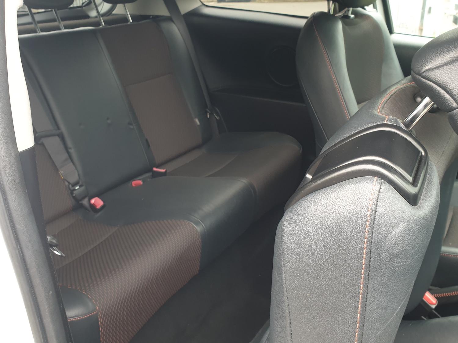 Used Toyota Yaris 2013 for sale - 77570944: Photo 13