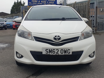 Used Toyota Yaris 2013 for sale - 77570944: Photo