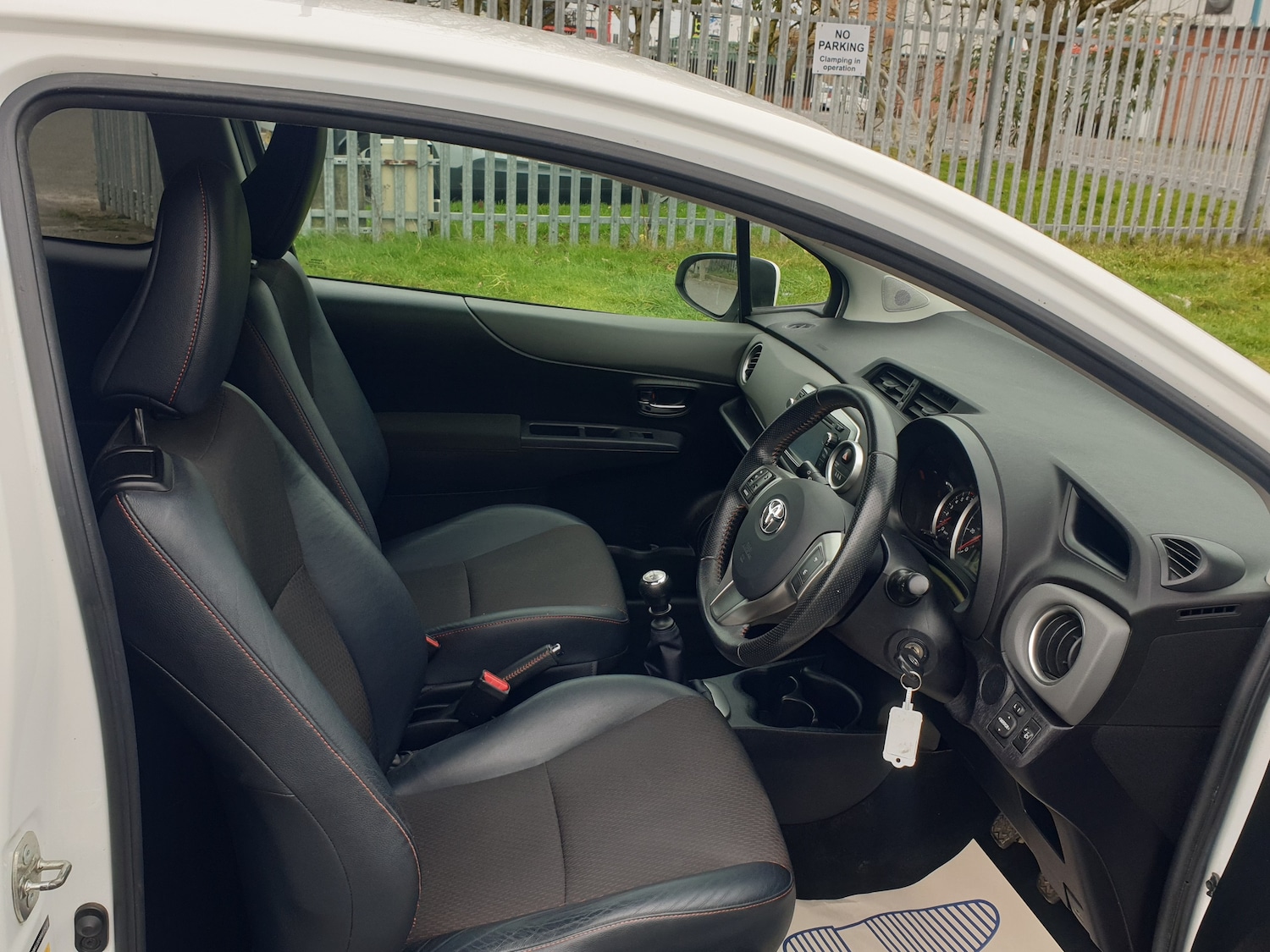 Used Toyota Yaris 2013 for sale - 77570944: Photo 9