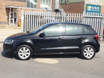 Used Volkswagen Polo 2010 for sale - 79595276: Photo