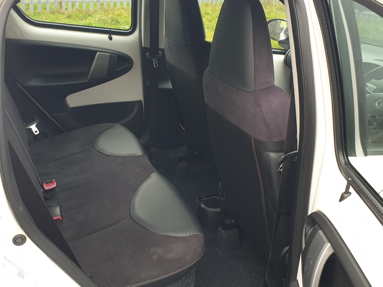 Used Toyota AYGO 2013 for sale - 77249330: Photo 11