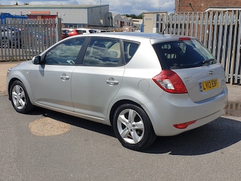 Used Kia Ceed 2012 for sale - 78566247: Photo