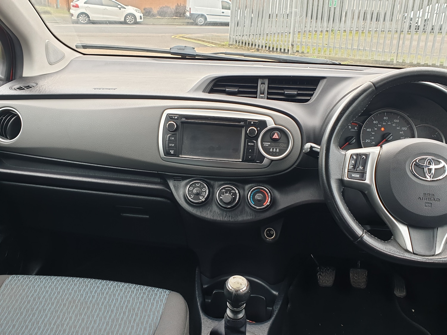 Used Toyota Yaris 2012 for sale - 77446284: Photo 12