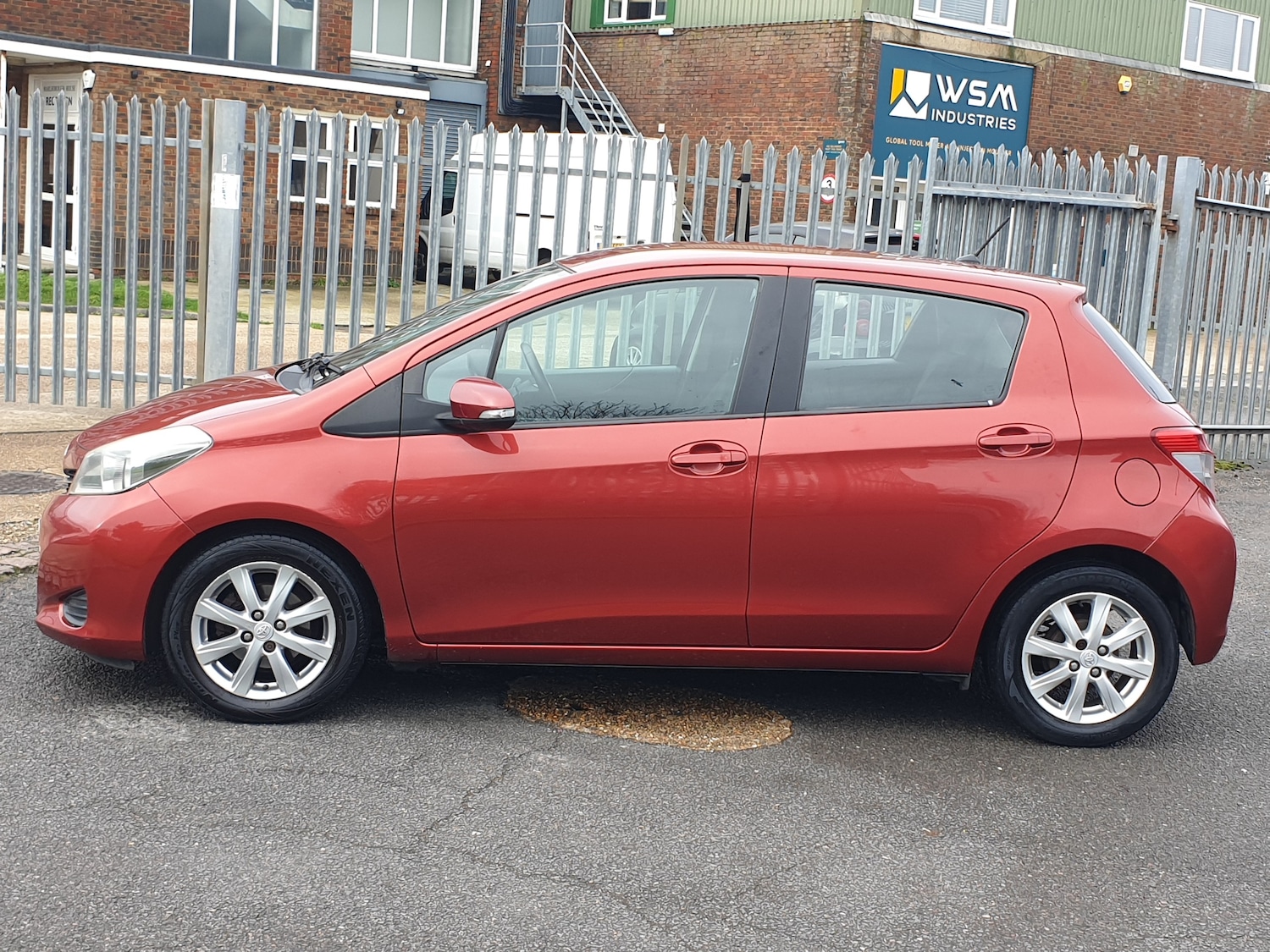 Used Toyota Yaris 2012 for sale - 77446284: Photo 4