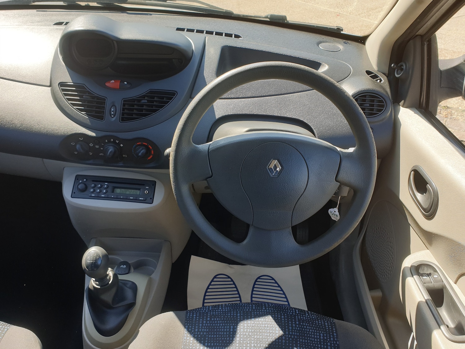 Used Renault Twingo 2010 for sale - 77336915: Photo 13