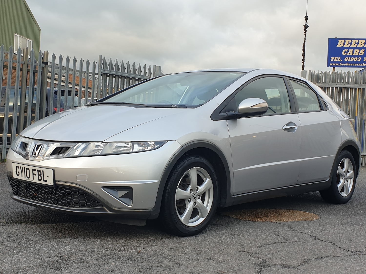 Used Honda Civic 2010 for sale - 76616873: Photo 1