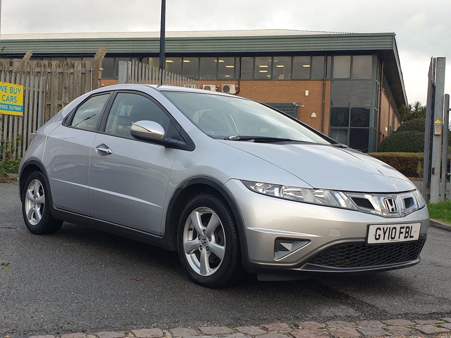 Used Honda Civic 2010 for sale - 76616873: Photo 3