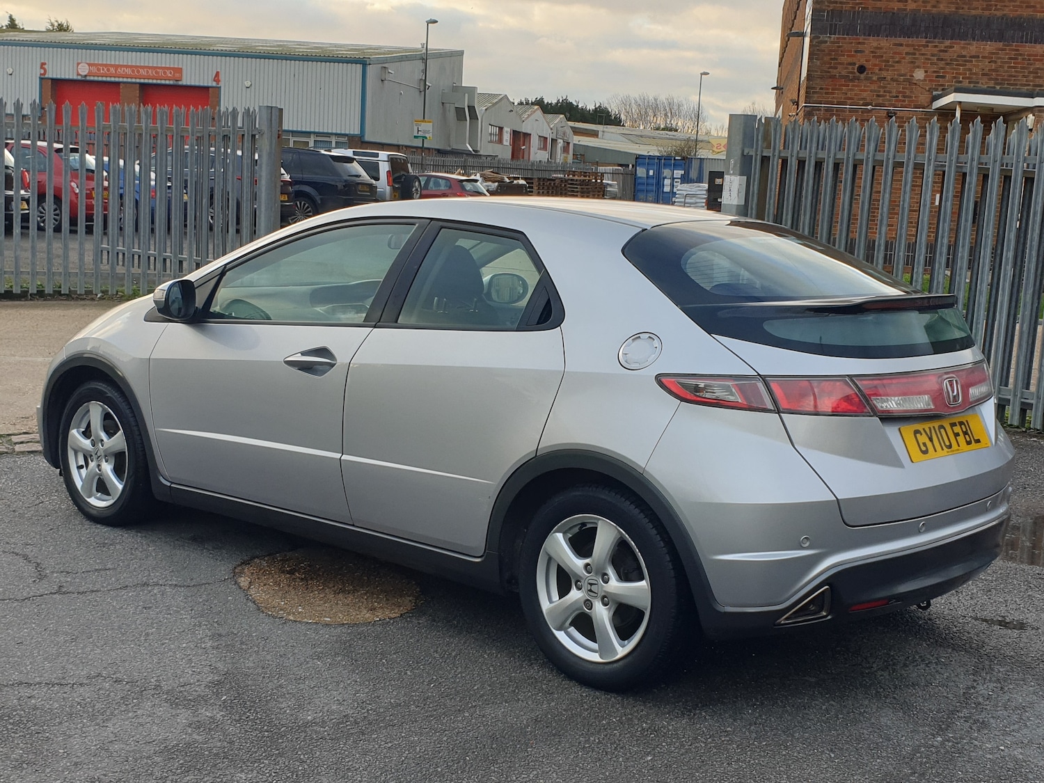 Used Honda Civic 2010 for sale - 76616873: Photo 5
