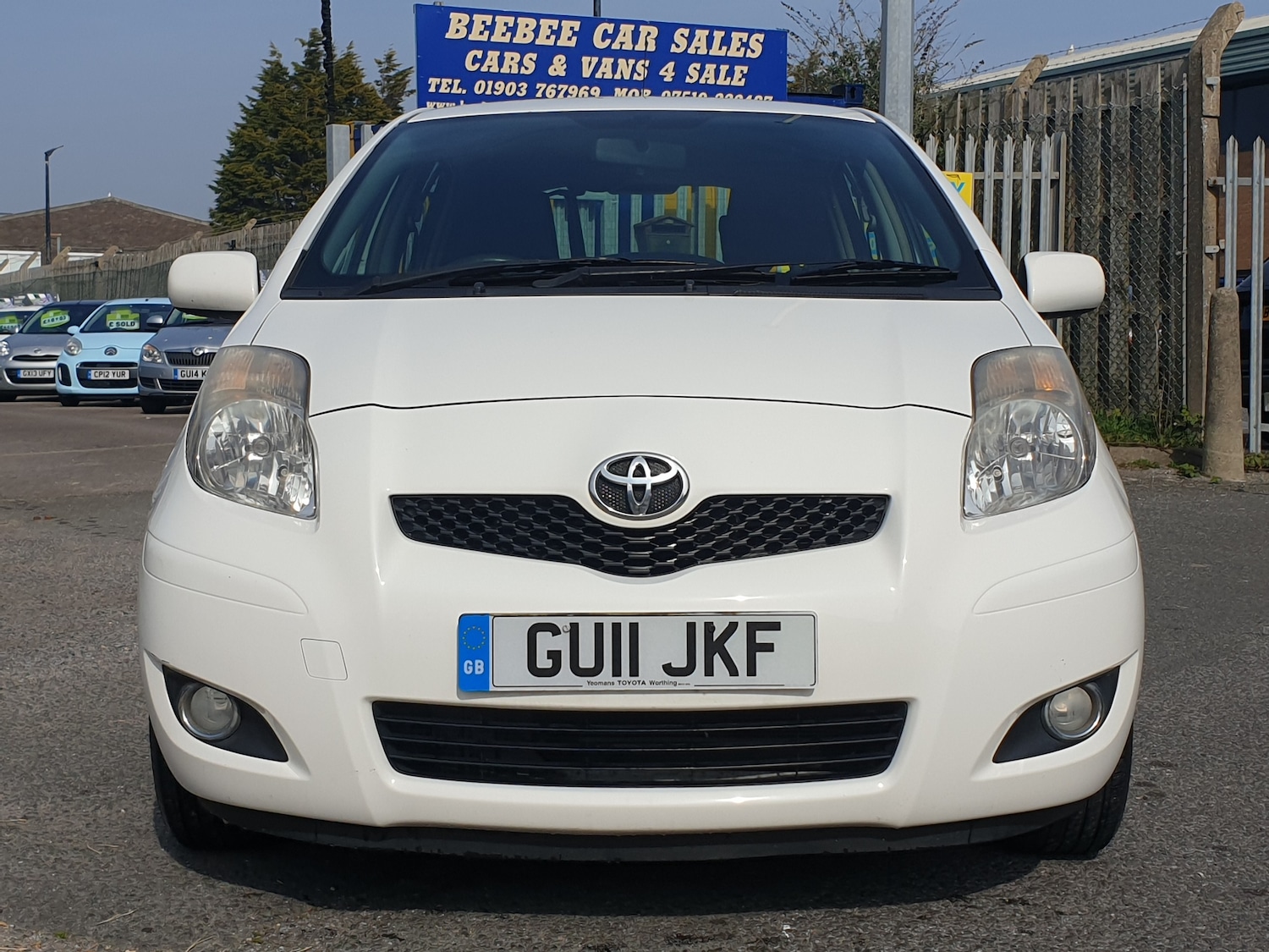 Used Toyota Yaris 2011 for sale - 78078572: Photo 2