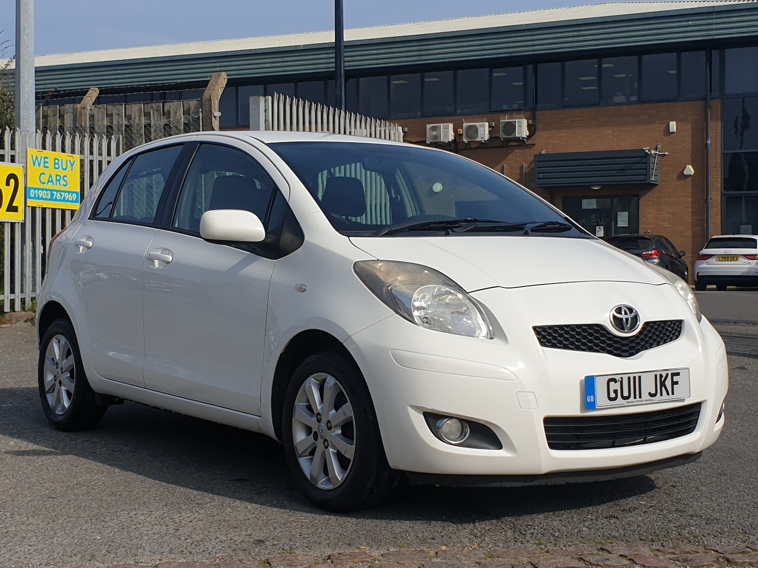 Used Toyota Yaris 2011 for sale - 78078572: Photo 3
