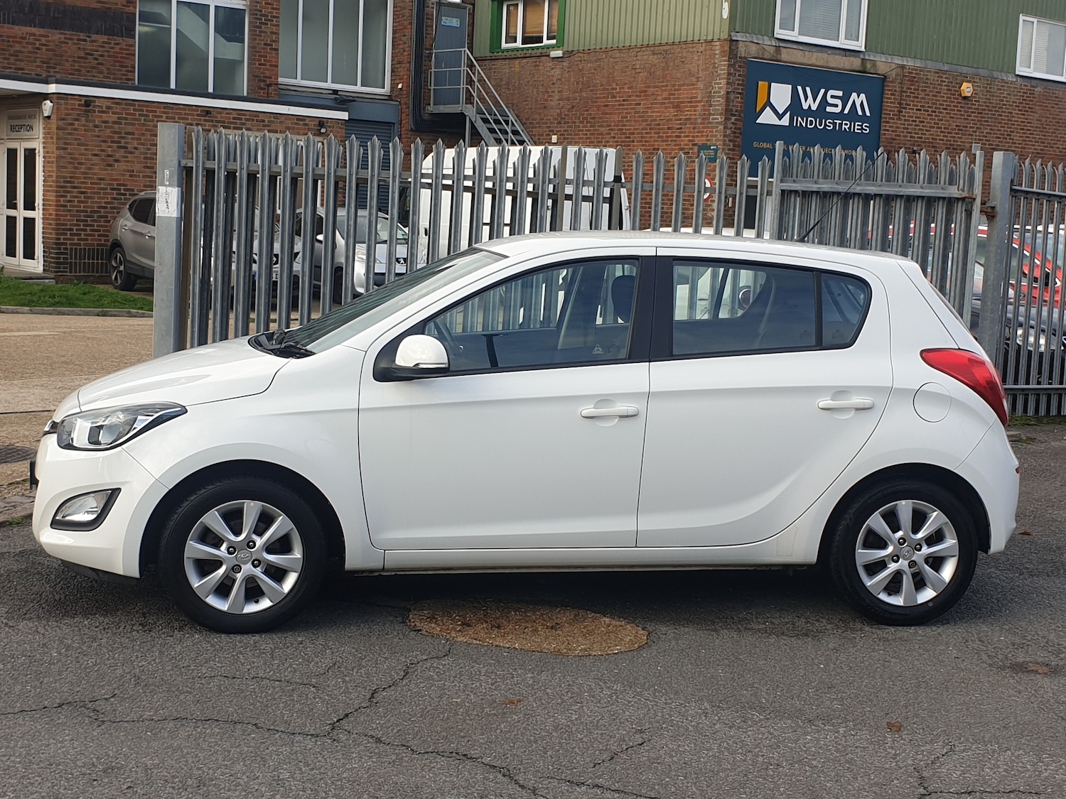 Used Hyundai i20 2014 for sale - 76480782: Photo 4