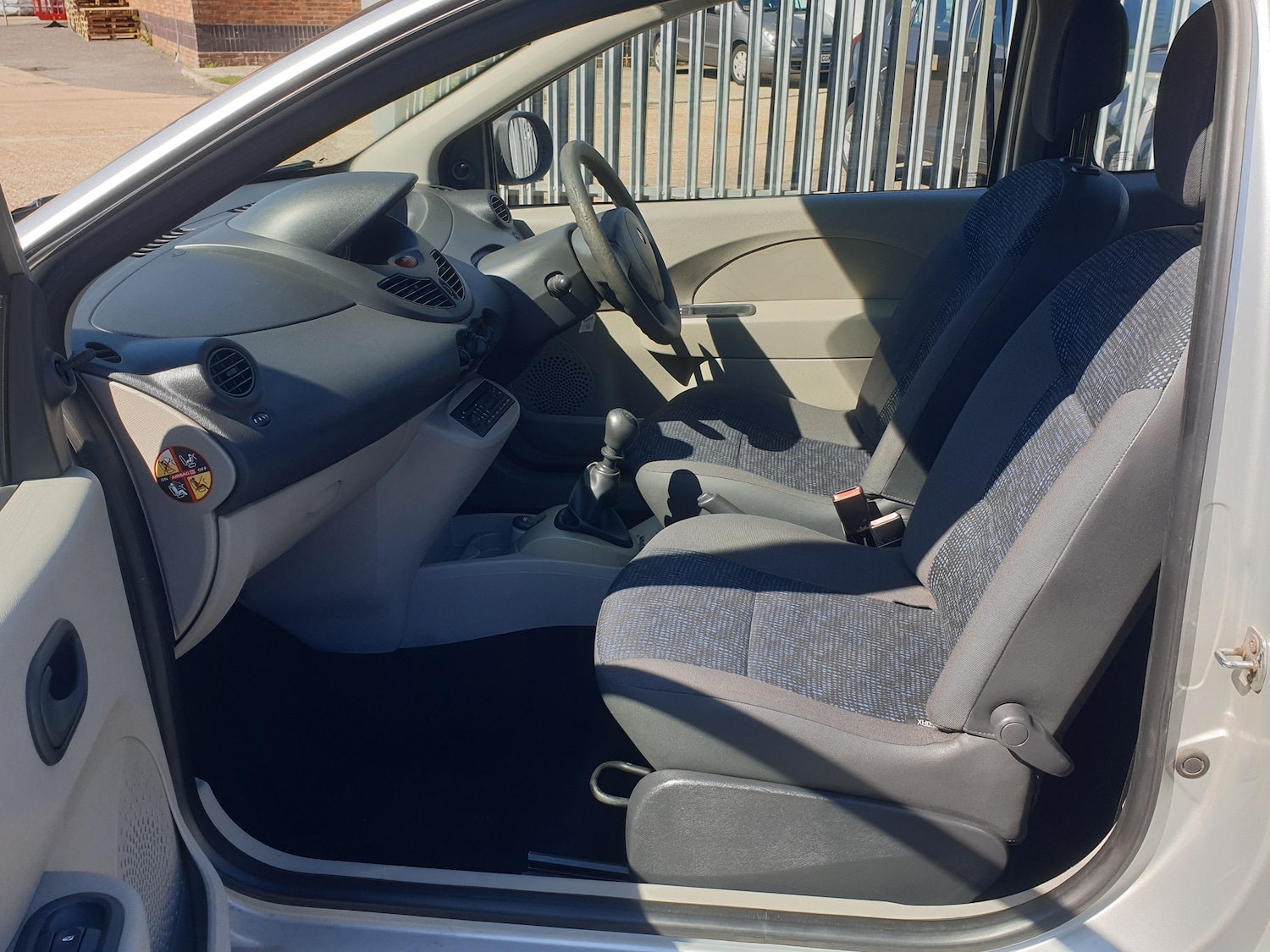 Used Renault Twingo 2010 for sale - 76934241: Photo 14