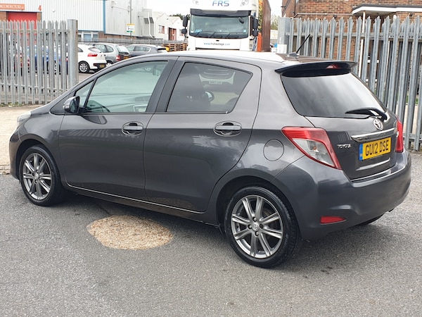 Used Toyota Yaris 2012 for sale - 76273773: Photo 5