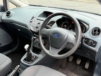 Used Ford Fiesta 2010 for sale - 75124982: Photo