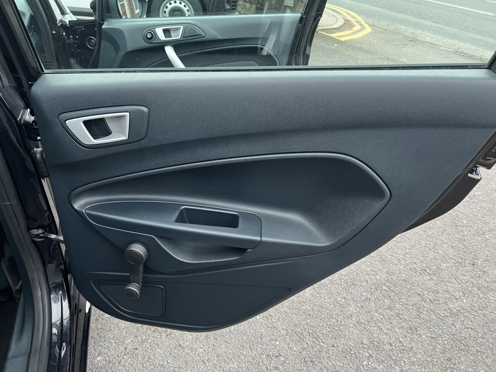 Used Ford Fiesta 2011 for sale - 77329421: Photo 16