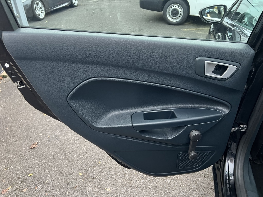 Used Ford Fiesta 2011 for sale - 77329421: Photo 17