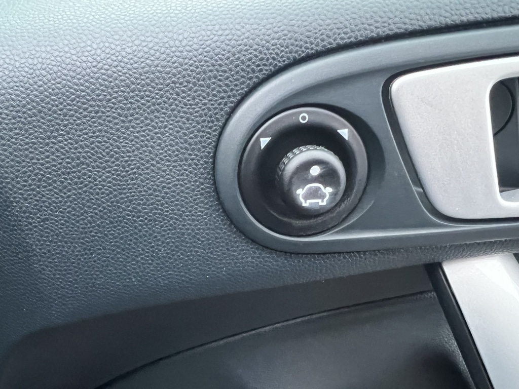 Used Ford Fiesta 2011 for sale - 77329421: Photo 20