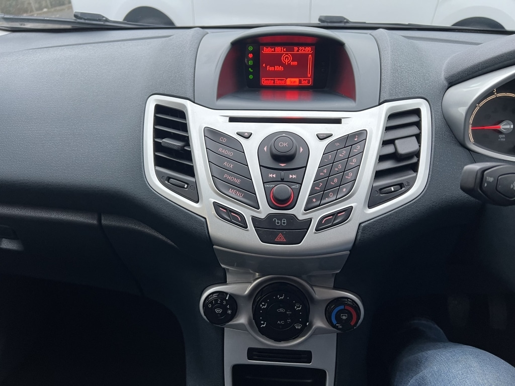 Used Ford Fiesta 2011 for sale - 77329421: Photo 30