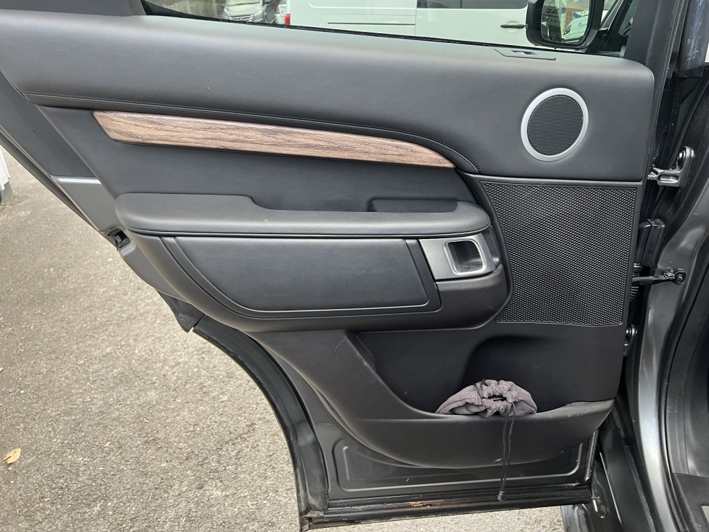 Used Land Rover Discovery 2017 for sale - 77370926: Photo 26