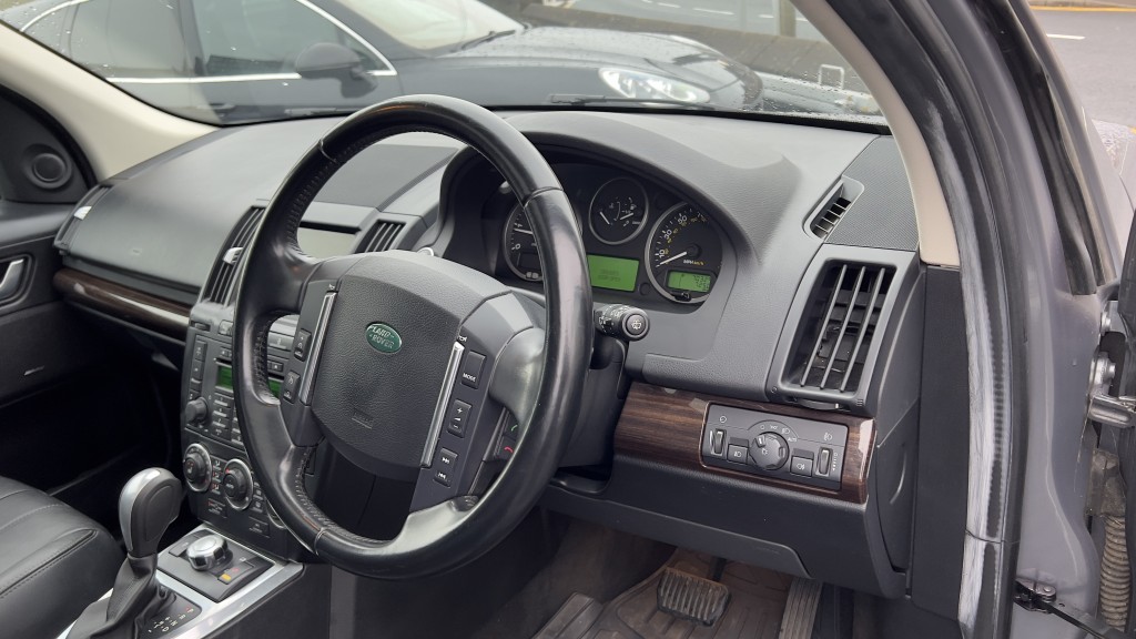 Used Land Rover Freelander 2011 for sale - 76058287: Photo 6