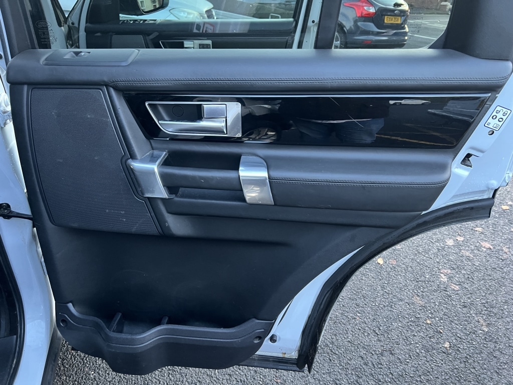 Used Land Rover Discovery 2016 for sale - 76764066: Photo 29