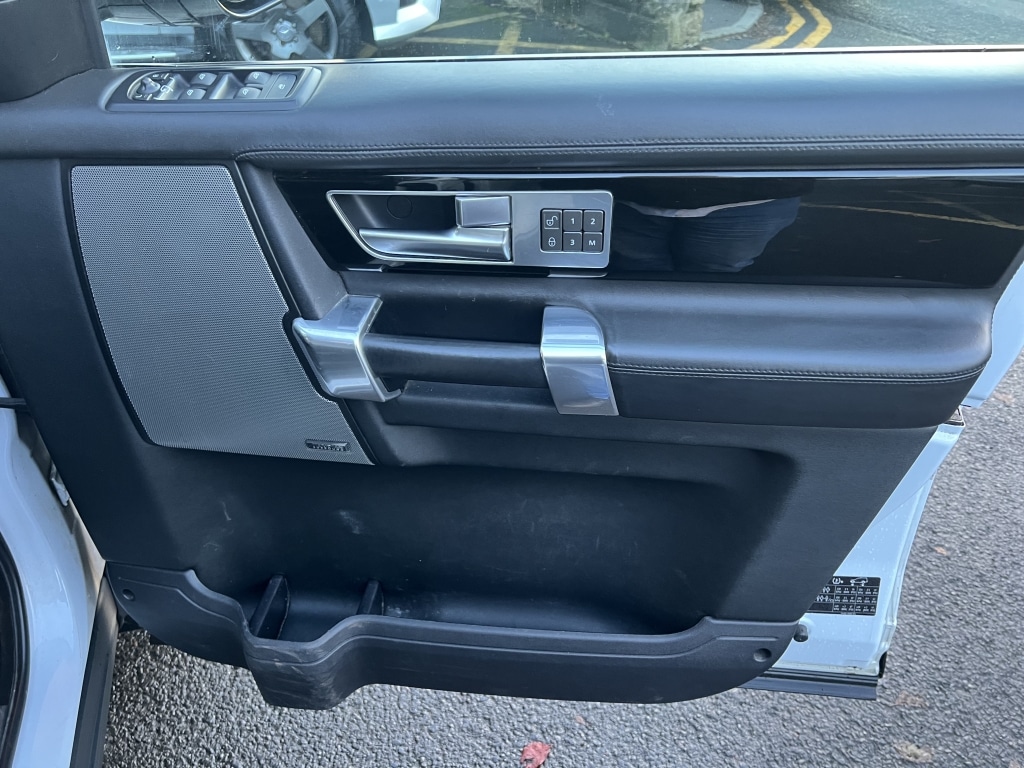 Used Land Rover Discovery 2016 for sale - 76764066: Photo 30