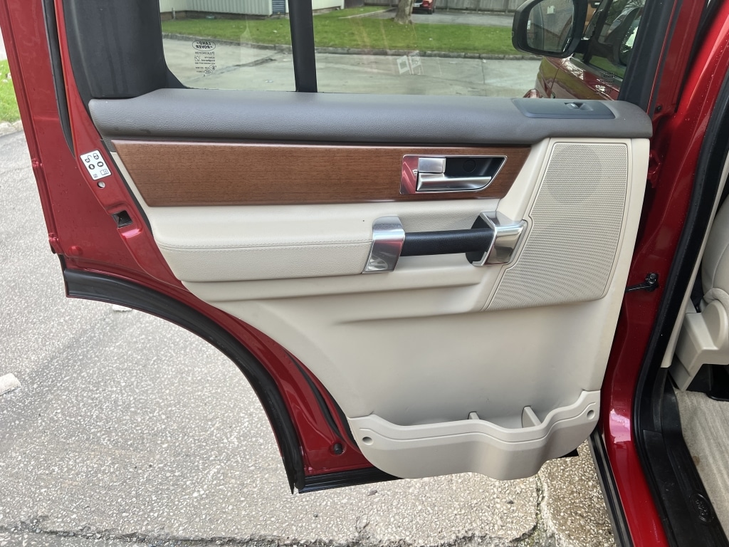 Used Land Rover Discovery 2015 for sale - 77028294: Photo 15