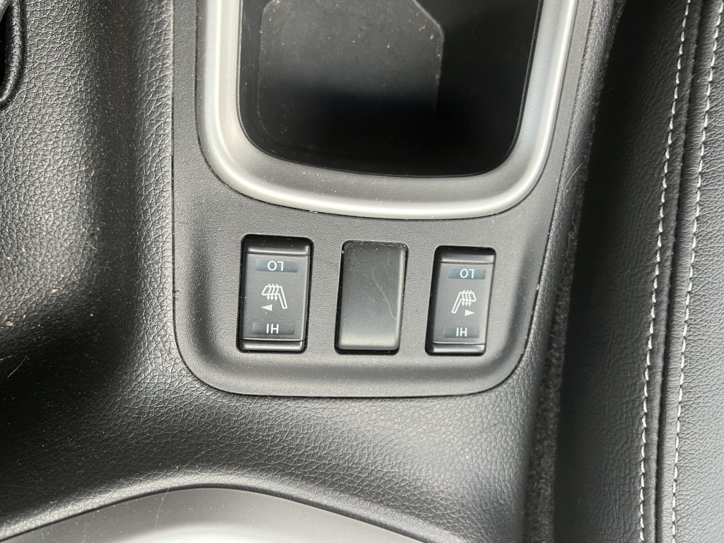 Used Nissan Navara 2017 for sale - 77028290: Photo 28