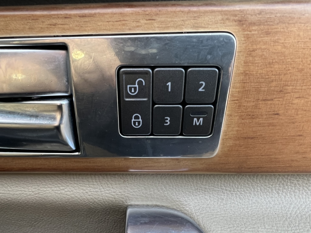 Used Land Rover Discovery 2010 for sale - 77300250: Photo 34