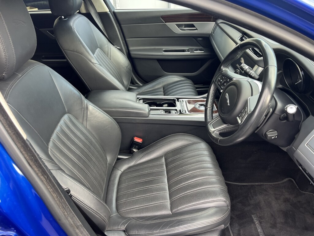 Used Jaguar XF 2019 for sale - 76058270: Photo 16