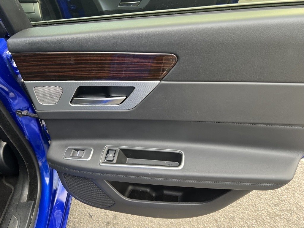 Used Jaguar XF 2019 for sale - 76058270: Photo 26