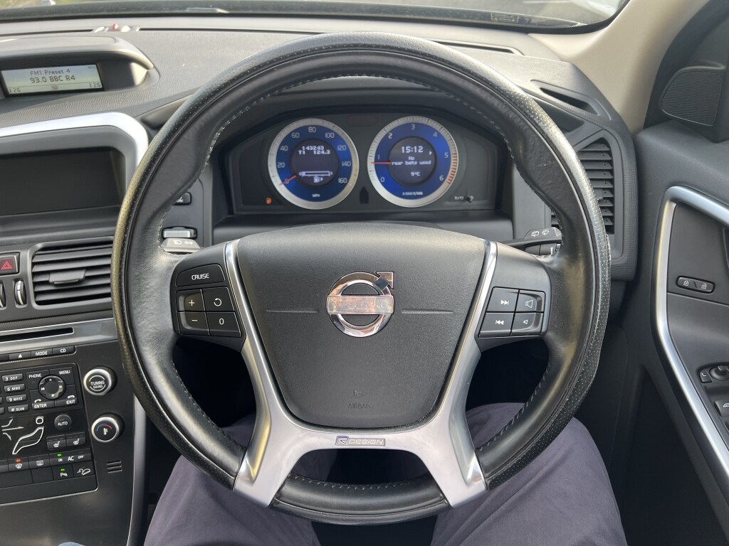 Used Volvo XC60 2010 for sale - 76383456: Photo 33