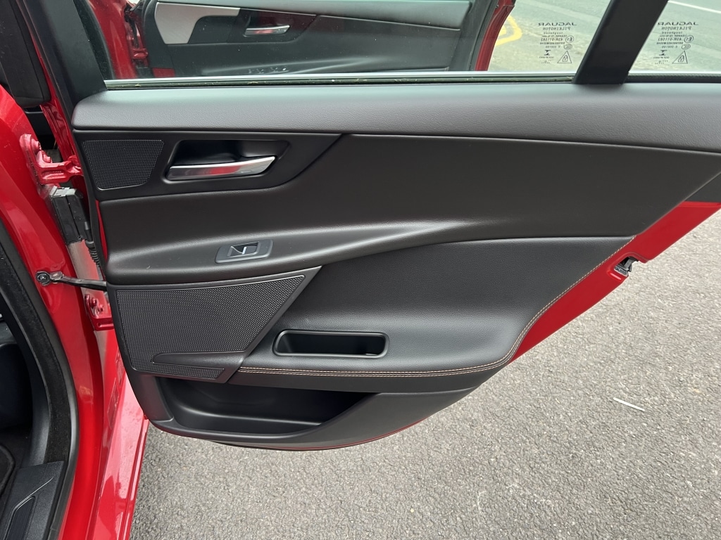 Used Jaguar XE 2015 for sale - 77423703: Photo 14