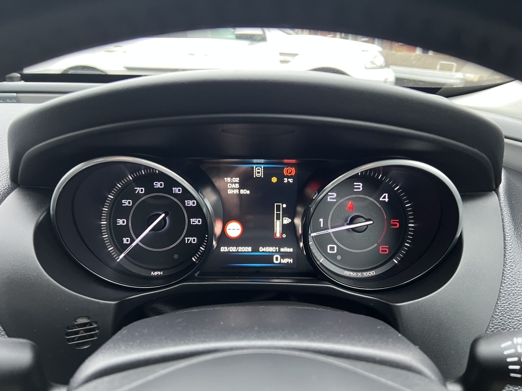 Used Jaguar XE 2015 for sale - 77423703: Photo 35