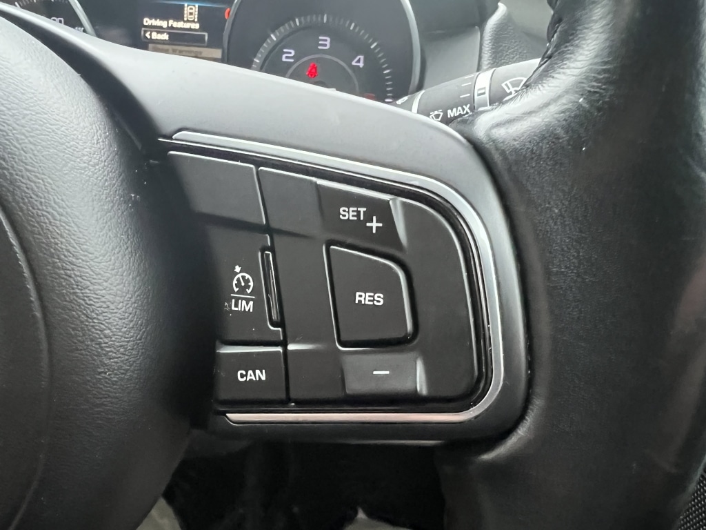 Used Jaguar XE 2015 for sale - 77423703: Photo 37