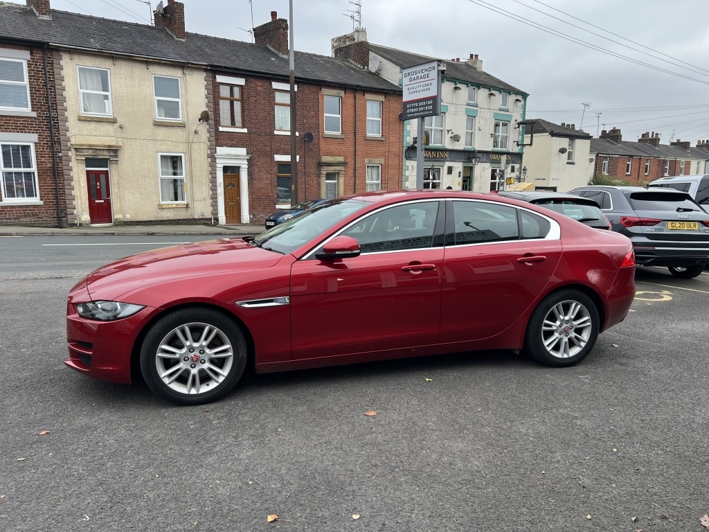Used Jaguar XE 2015 for sale - 77423703: Photo 4