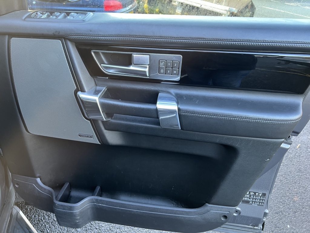 Used Land Rover Discovery 2016 for sale - 76932519: Photo 30