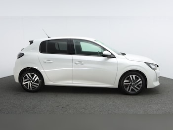 Used Peugeot 208 2021 for sale - 77116984: Photo